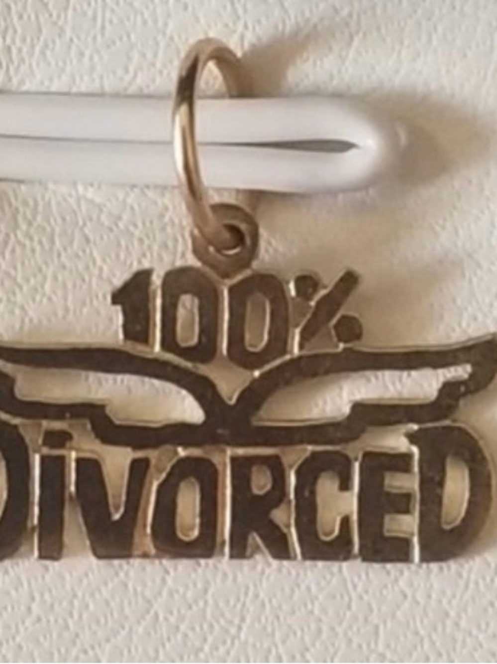 Vintage 14K Gold “100% Divorced” Charm Pendant - Picture 1 of 3